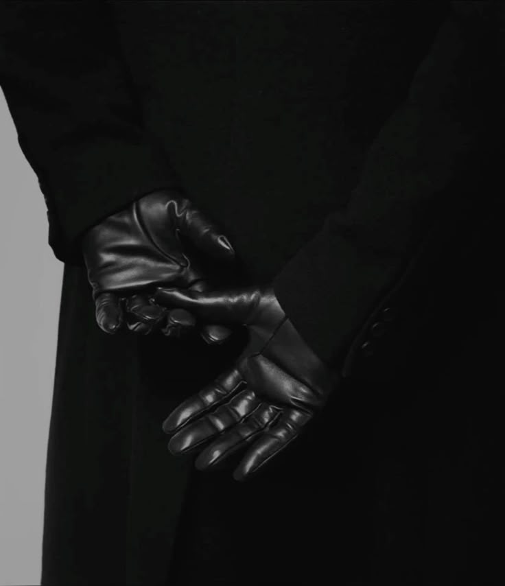 Noir Leather Gloves